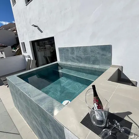 מלון דירות La Lipa Con Piscina Privada 4*